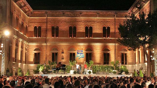 Grottammare: ''Cabaret, amoremio!'', quarantesima edizione col patrocinio della Camera dei Deputati