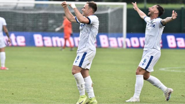 Serie C playoff: la Pianese vince a Pineto, la Vis Pesaro si salva in extremis. Bene l'Arezzo, eliminato il Benevento