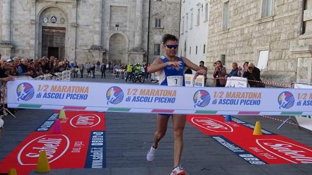 Ascoli Piceno, si alza il sipario sulla sesta edizione della Mezza Maratona 