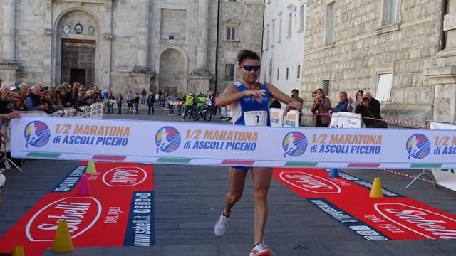 Ascoli Piceno, si alza il sipario sulla sesta edizione della Mezza Maratona