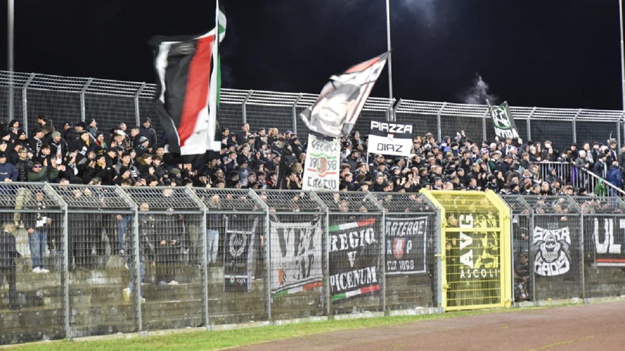 Ascoli Calcio, la Questura di Arezzo dice no. Non saranno sbloccati ulteriori biglietti per il Settore Ospiti