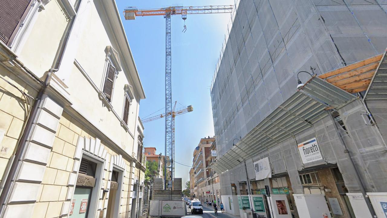 Ascoli Piceno, regolamentazione della viabilità in Corso Vittorio Emanuele per smontaggio gru