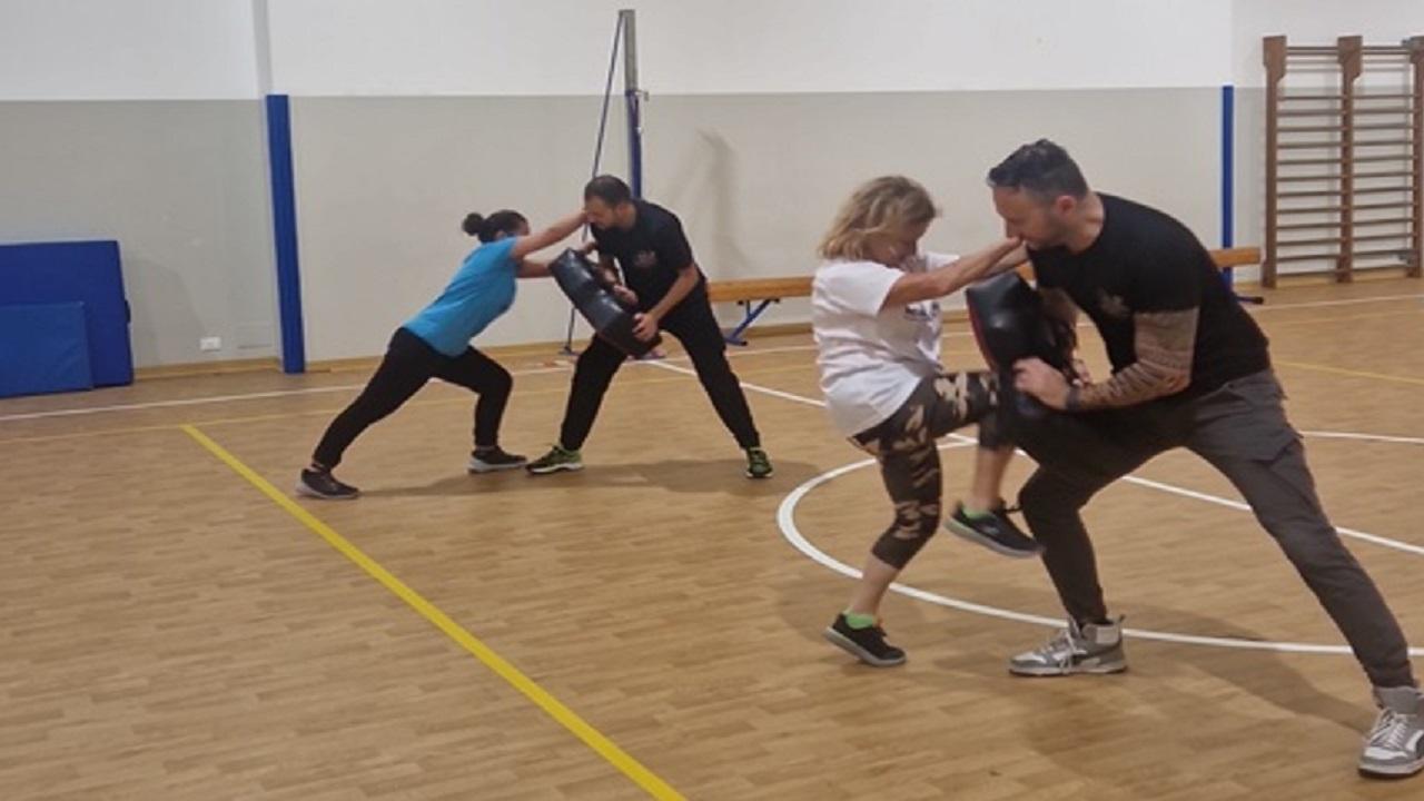 Associazione Giovanile Picena, corso gratuito di autodifesa per donne a Pagliare del Tronto