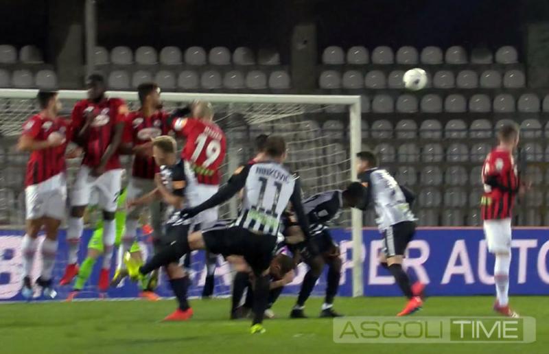 Ascoli-Foggia 2-2