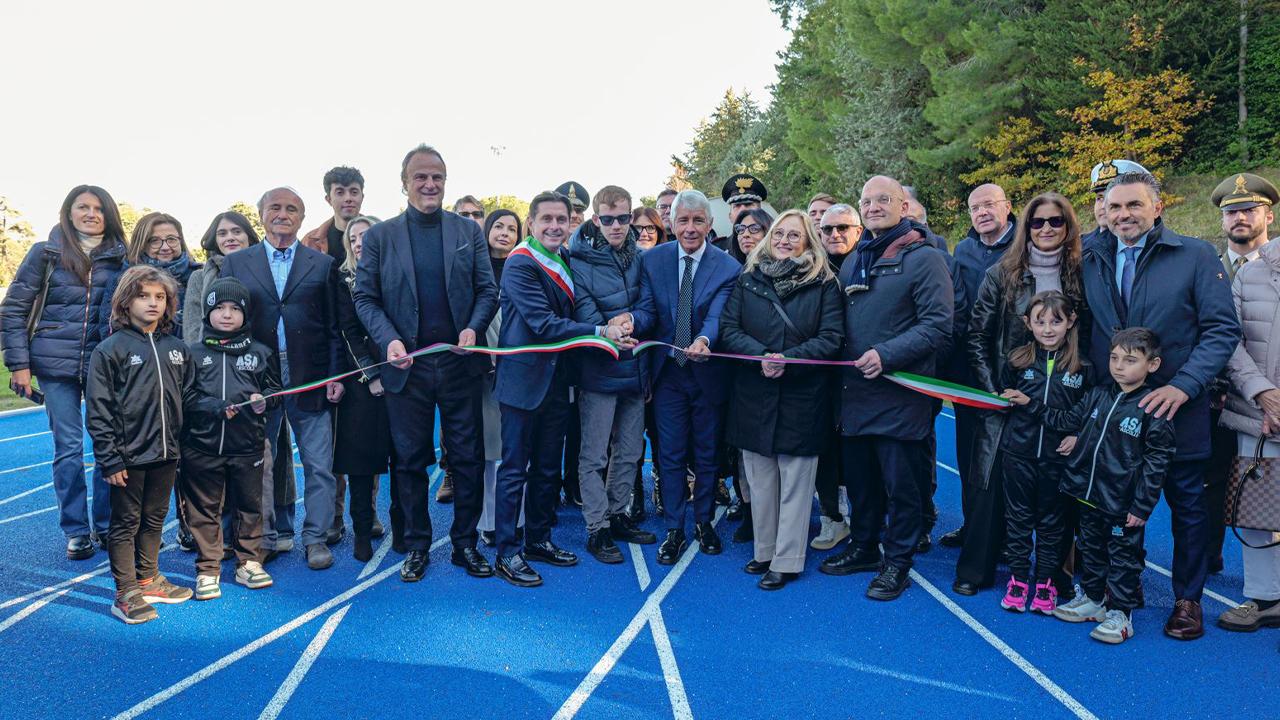 Ascoli Piceno, il ministro Abodi inaugura la nuova pista di atletica leggera del campo scuola 