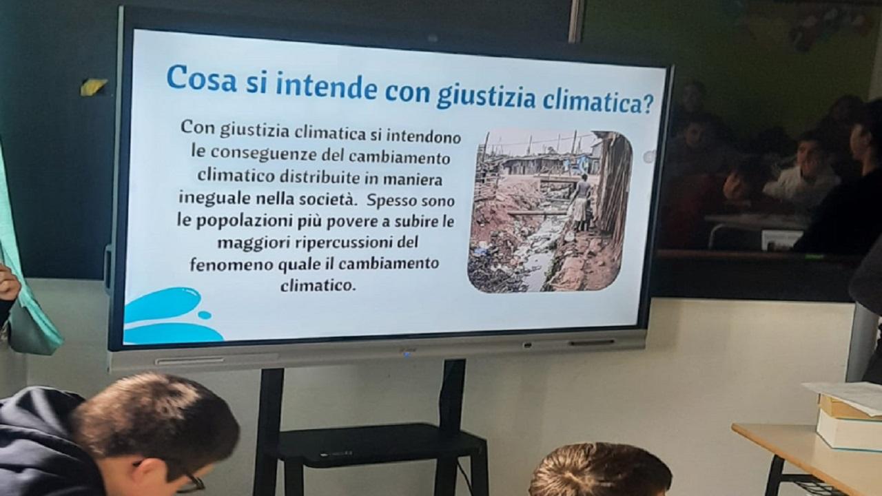 Un giorno da insegnanti: gli studenti diventano protagonisti alla Scuola Media di Castignano