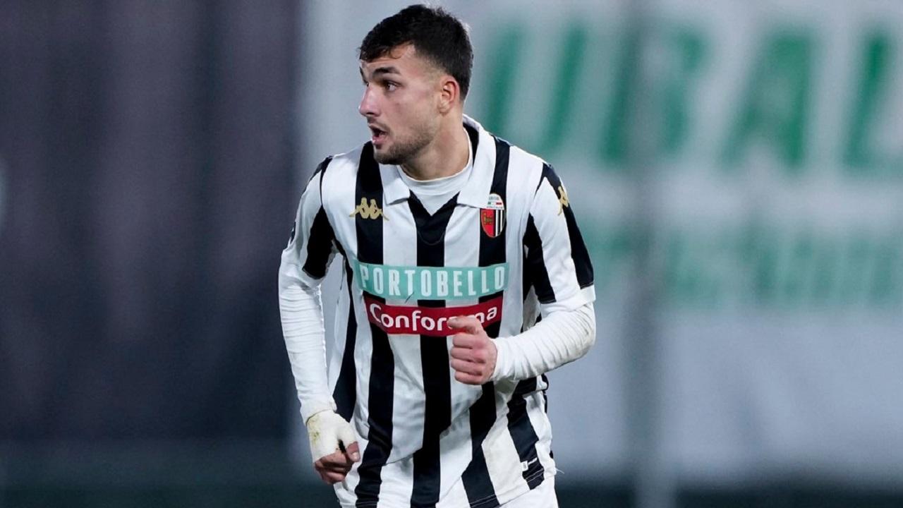 Ascoli Calcio, D'Uffizi entra nella lista dei diffidati dopo la quarta ammonizione in campionato