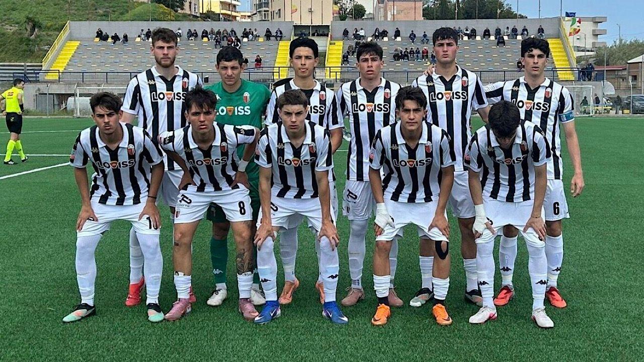 Ascoli Calcio, Primavera avanti di due reti a Catanzaro poi arriva un'amara sconfitta. Restano 33 i punti in classifica