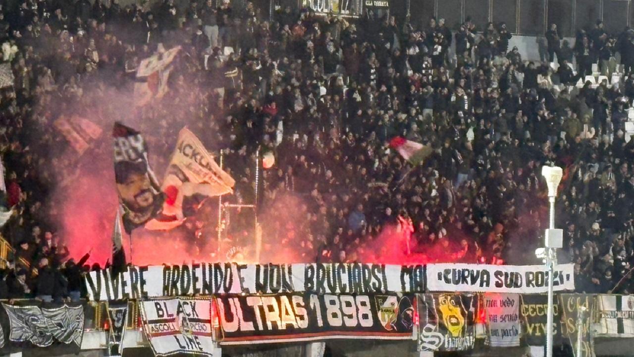 Gianni (portavoce tifoseria organizzata) a Lattemiele: 