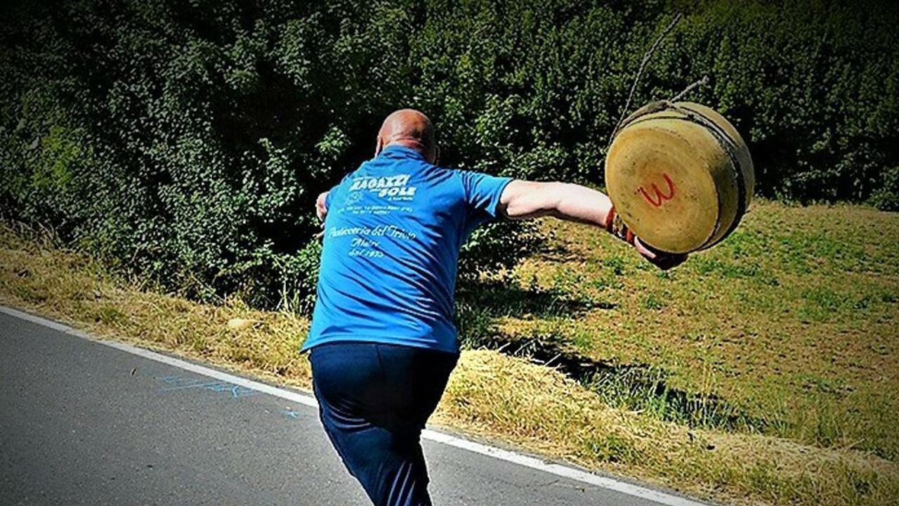 Campionato italiano lancio del formaggio: eliminatorie tra Appignano e Offida. Finale a Castel di Lama con assegnazione titoli tricolori