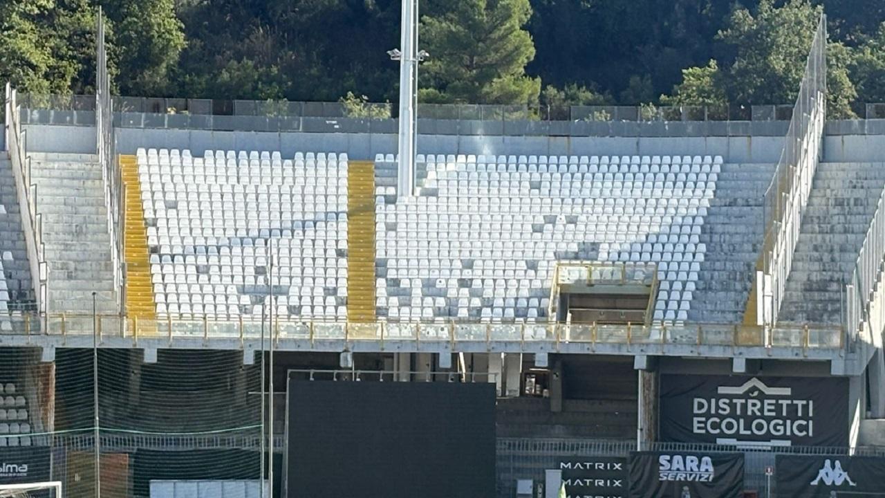 Ascoli-Catania, info per la vendita libera dei biglietti. Settore Ospiti resterà chiuso