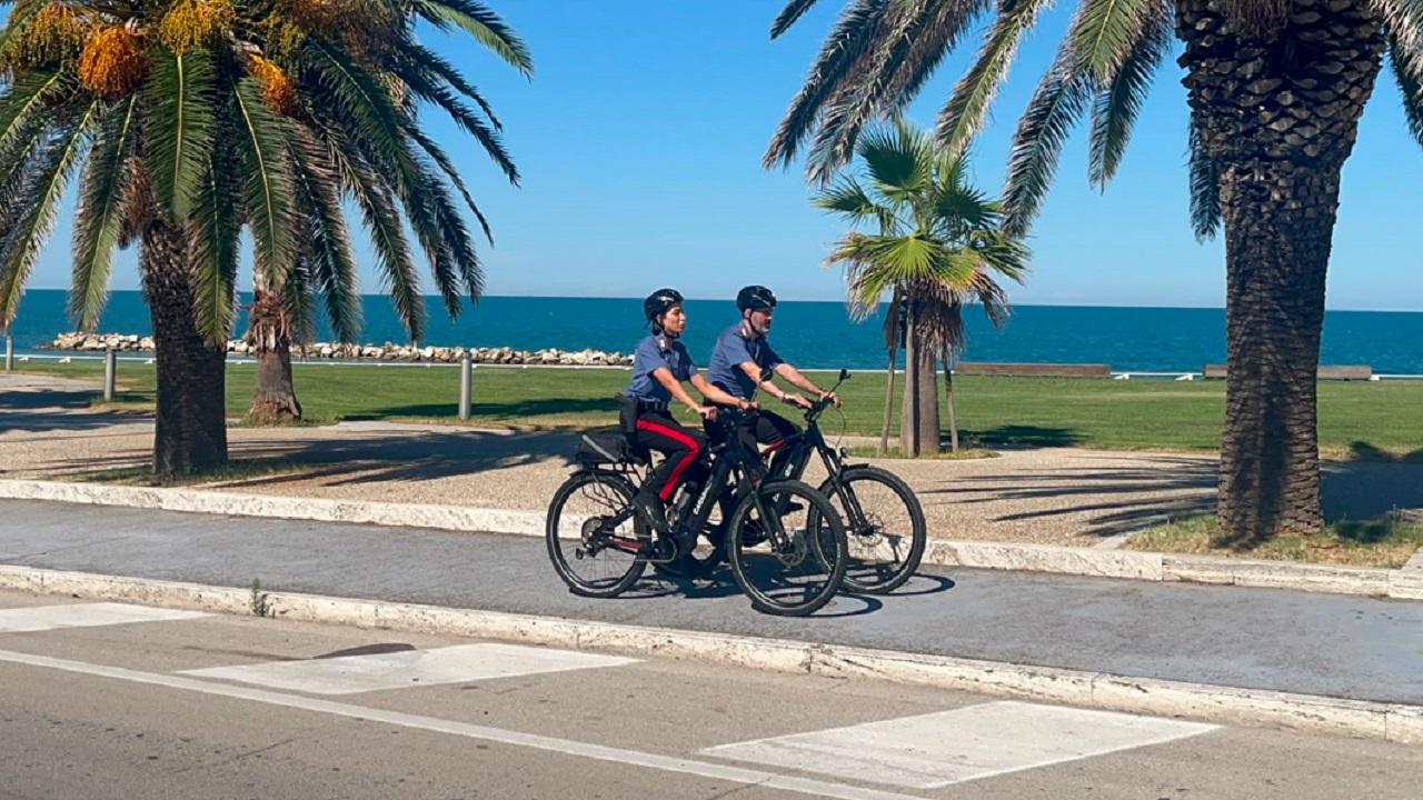 Sicurezza in sella: a San Benedetto del Tronto, Grottammare e Cupra Marittima arrivano i Carabinieri in bicicletta