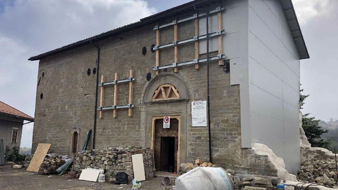 Montegallo, in corso i lavori di riparazione della Chiesa di San Michele Arcangelo nella frazione di Castro