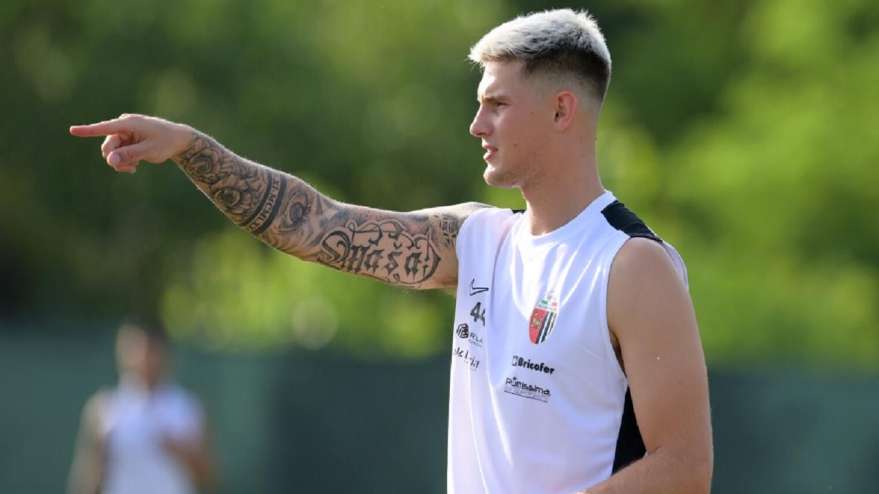 Ascoli Calcio, il difensore sloveno Tavcar passa in prestito al Giulianova di Pergolizzi