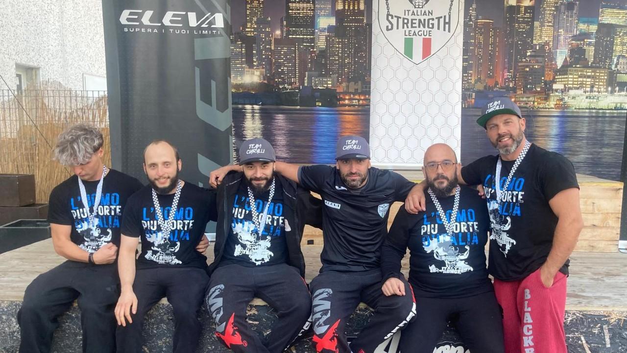 Ascoli, l'atleta Valerio Ciaralli campione italiano di Strongman nella categoria under 90 kg. Pieno di medaglie per il team piceno