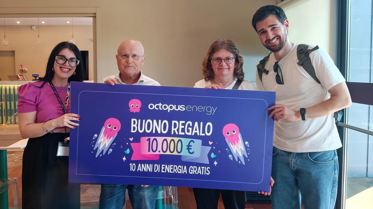 Per raggiungimento di 1 milione di utenze Octopus Energy regala dieci anni di bollette gratis a un cliente in provincia di Lecco