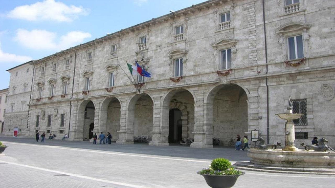 Ascoli Piceno: anticipo del rientro pomeridiano degli uffici comunali 