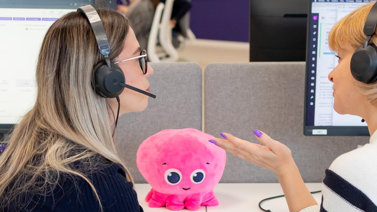 Octopus Energy abbatte del 57% i tempi standard di risposta del settore energia  anche con migliaia di chiamate al giorno