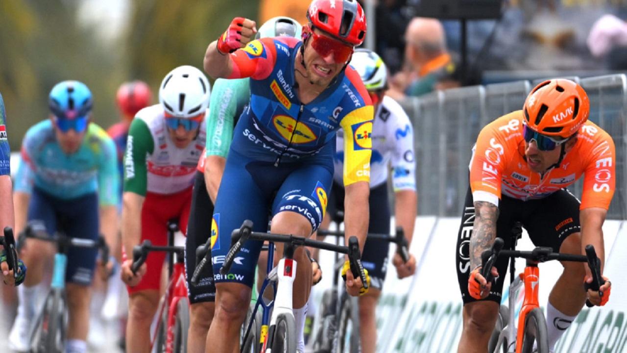 Tirreno Adriatico 2026, sprint vincente di Milan a San Benedetto. Il messicano Del Toro domina la classifica generale