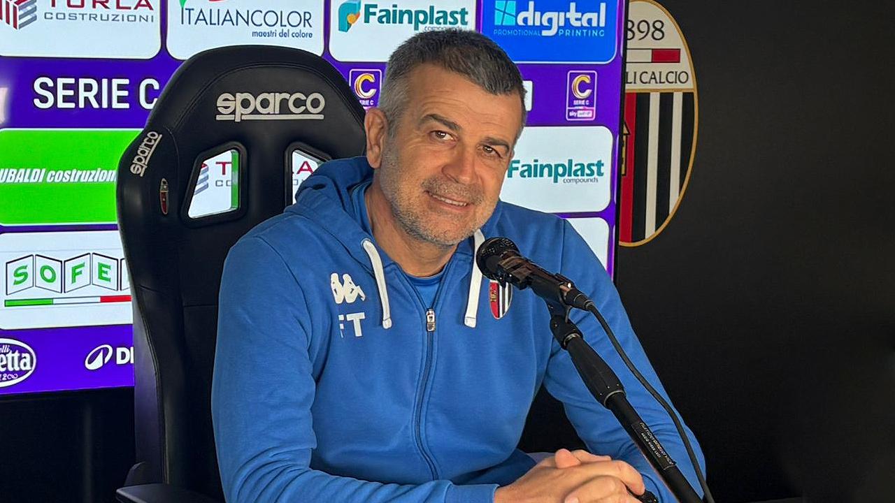 Ascoli Calcio, Tomei: “Pienamente d’accordo col ds. Servirà umiltà a Gubbio contro una squadra in salute. Tutta la rosa a disposizione”