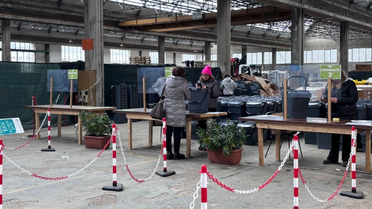 Ascoli Servizi Comunali: distribuiti 16.200 sacchi e mastelli per la raccolta differenziata
