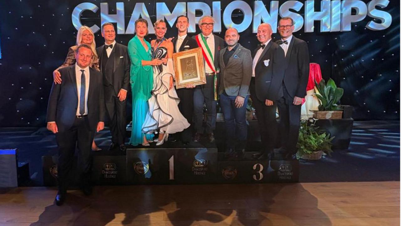 Comunanza, Emanuele Massacci campione del mondo di danza sportiva. A San Marino presente anche il sindaco