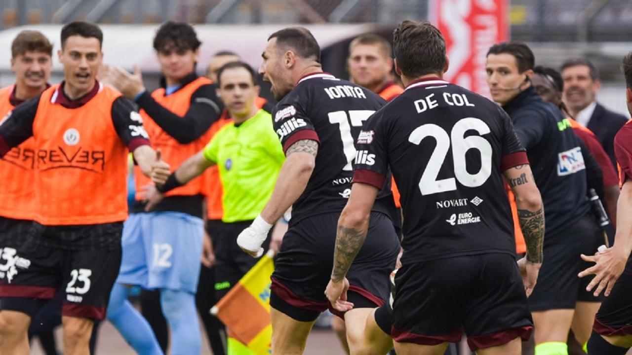 Serie C girone B 36° turno: l'Arezzo resta al comando grazie al 2-0 contro il Livorno. Retrocede il Pontedera