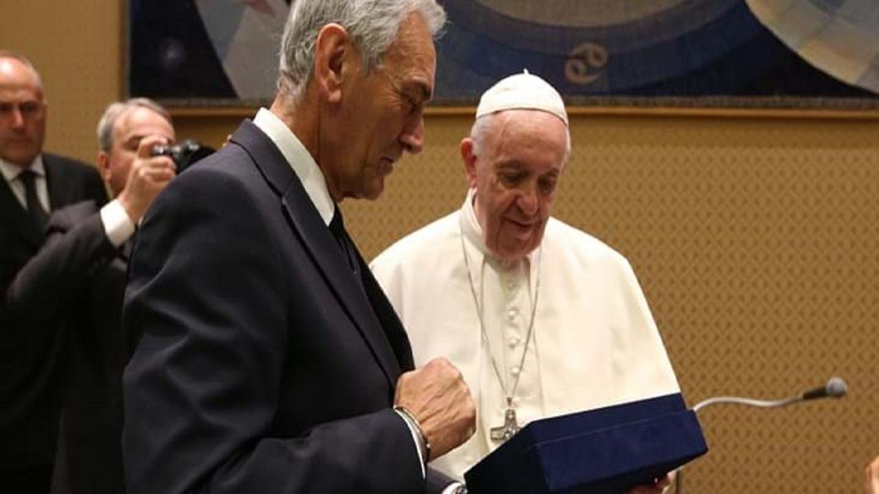 La Figc piange la morte di Papa Francesco: ''Sospese tutte le gare dalla Serie A ai Dilettanti''
