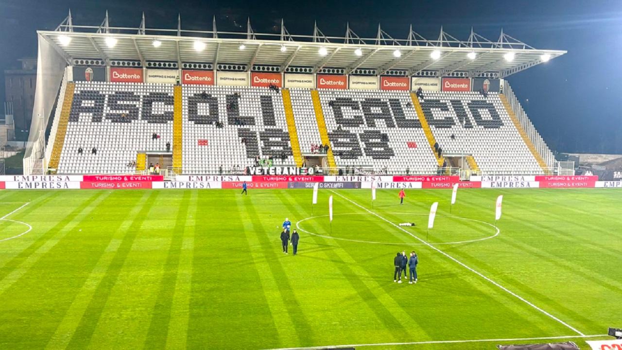  Union Brescia-Ascoli, maxi schermo al 