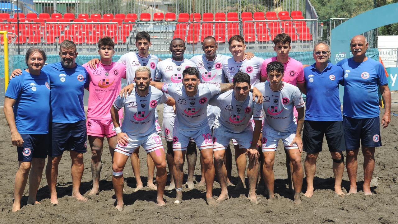 Beach Soccer, esordio vincente per la Samb a Praia a Mare: battuto 2-4 il Cagliari