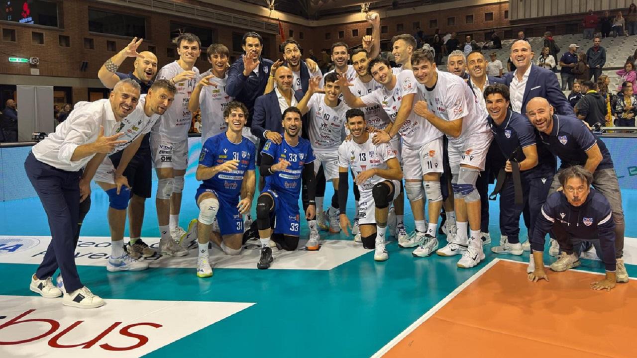 Yuasa Battery Grottazzolina, netta vittoria a Ravenna nell'esordio stagionale in Serie A2