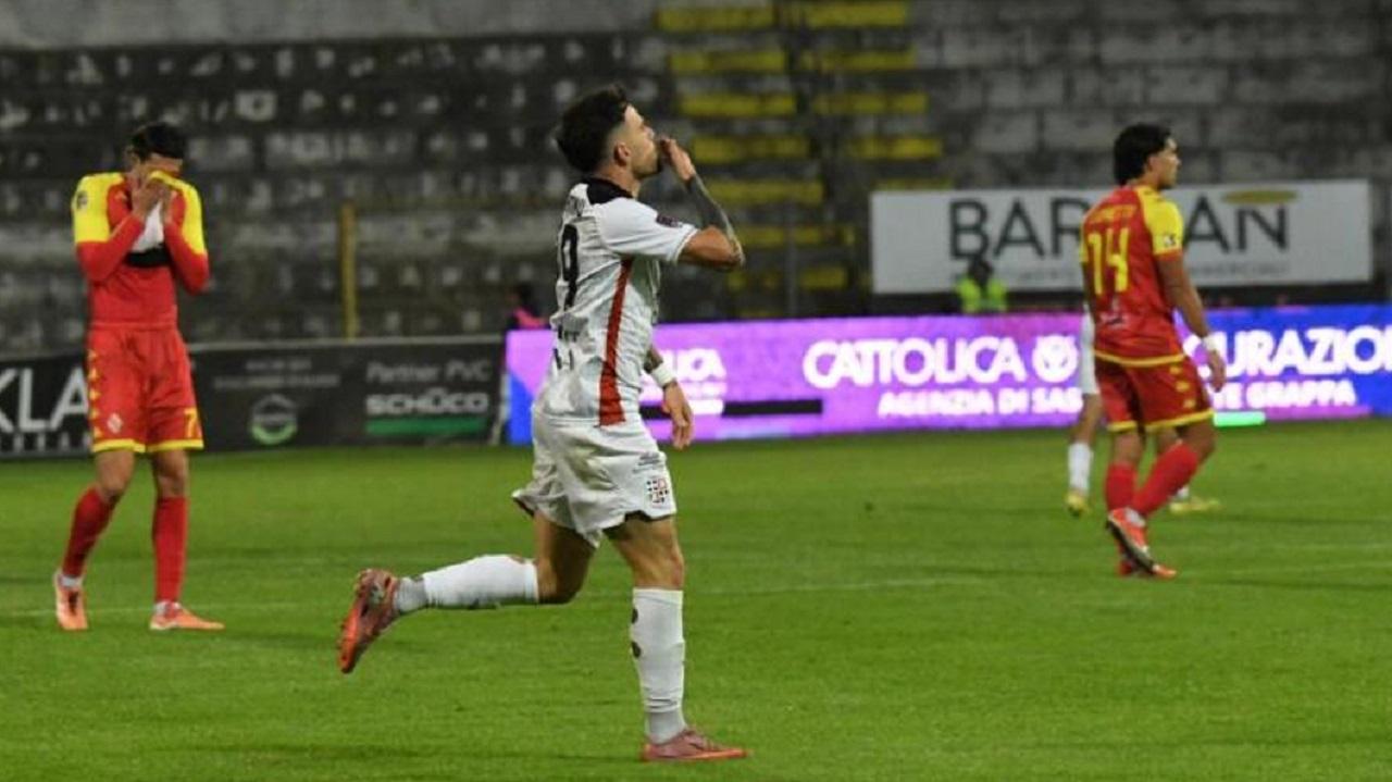 Playout Serie C girone B, Torres-Bra 2-1. Sorrentino e Di Stefano regalano un'altra vittoria e la salvezza ai sardi