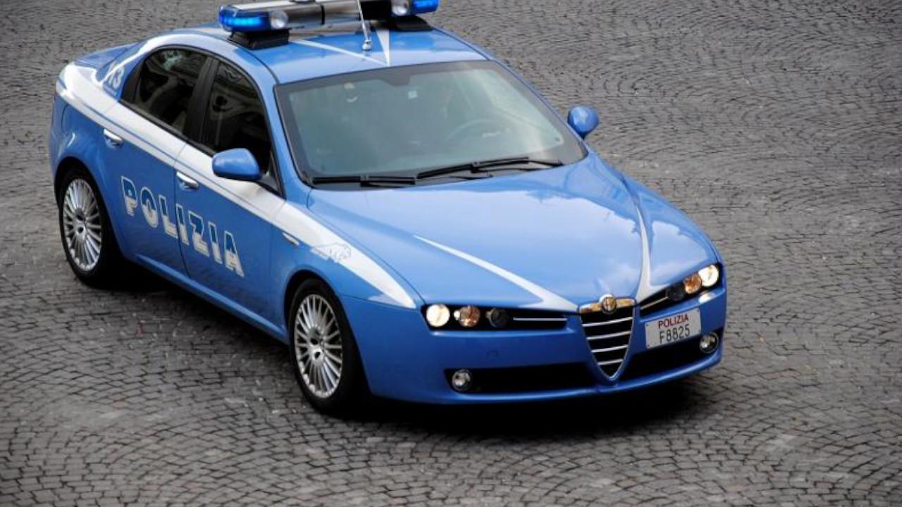 Ascoli Piceno, denunciato giovane per detenzione illegale di armi bianche e sostanze stupefacenti 
