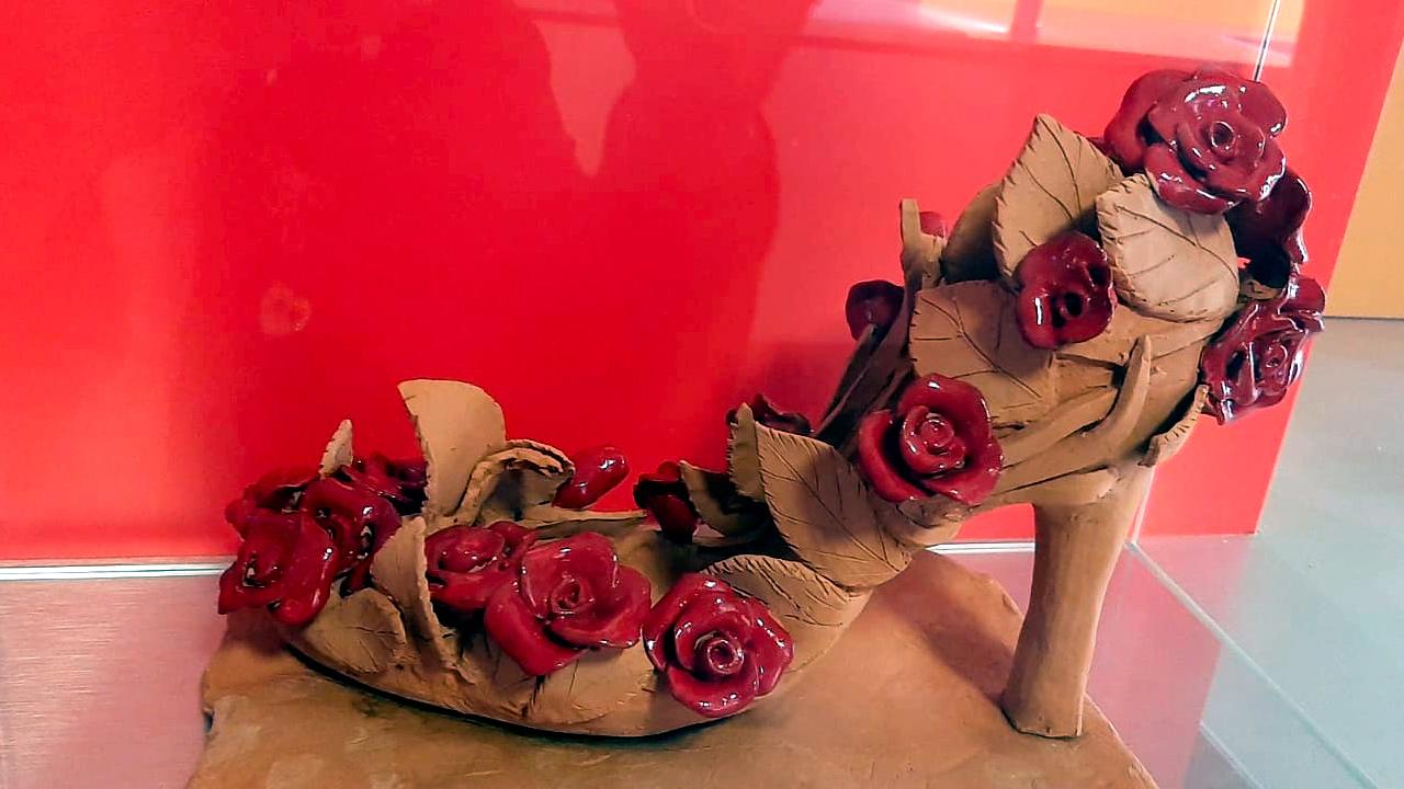 “La scarpa di Eva” di Barbara Tomassini torna ad Ascoli dopo esposizione in principali città italiane per mostra “Made in Italy impresa al femminile” 