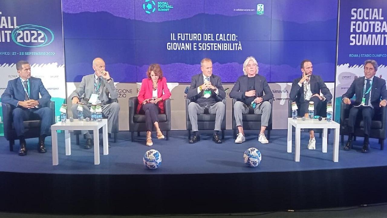 Social Football Summit 2022, Balata: “Incentivazione fiscale su utilizzo giovani, in Germania lo fanno”