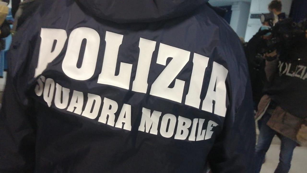 Squadra Mobile Ascoli Piceno: un arresto dopo aver rinvenuto quasi mezzo etto di cocaina in casa