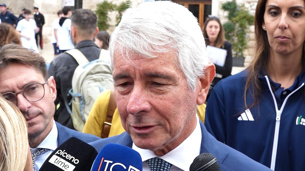 Ascoli Piceno, ministro Abodi presenta progetto 'Fabbrica-spazi civici per la gioventù': ''Lo sport può aiutare i ragazzi nei momenti di difficoltà
