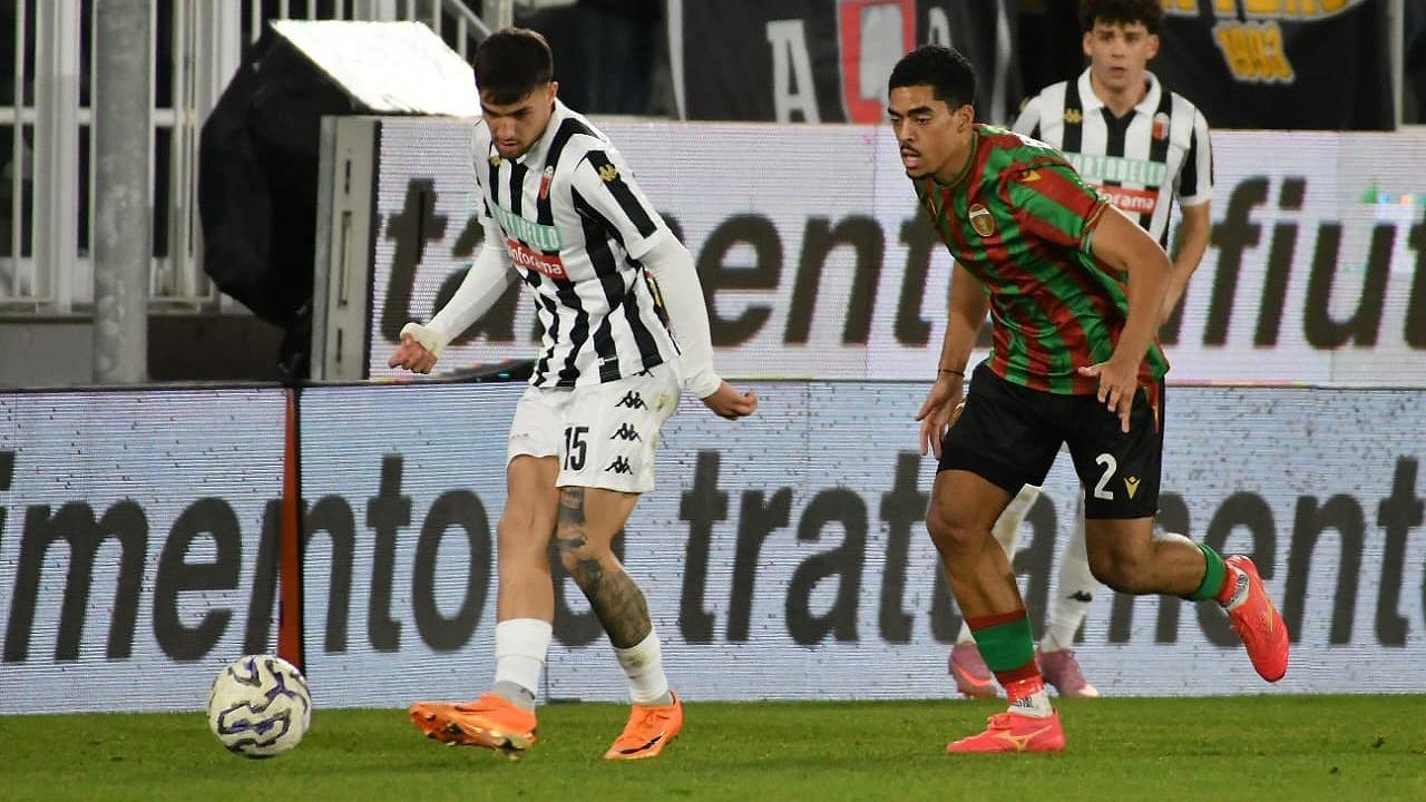 Ascoli Calcio, salgono a 13 i clean sheet stagionali. Terzo gol di testa per D'Uffizi, sempre sotto la Curva Nord