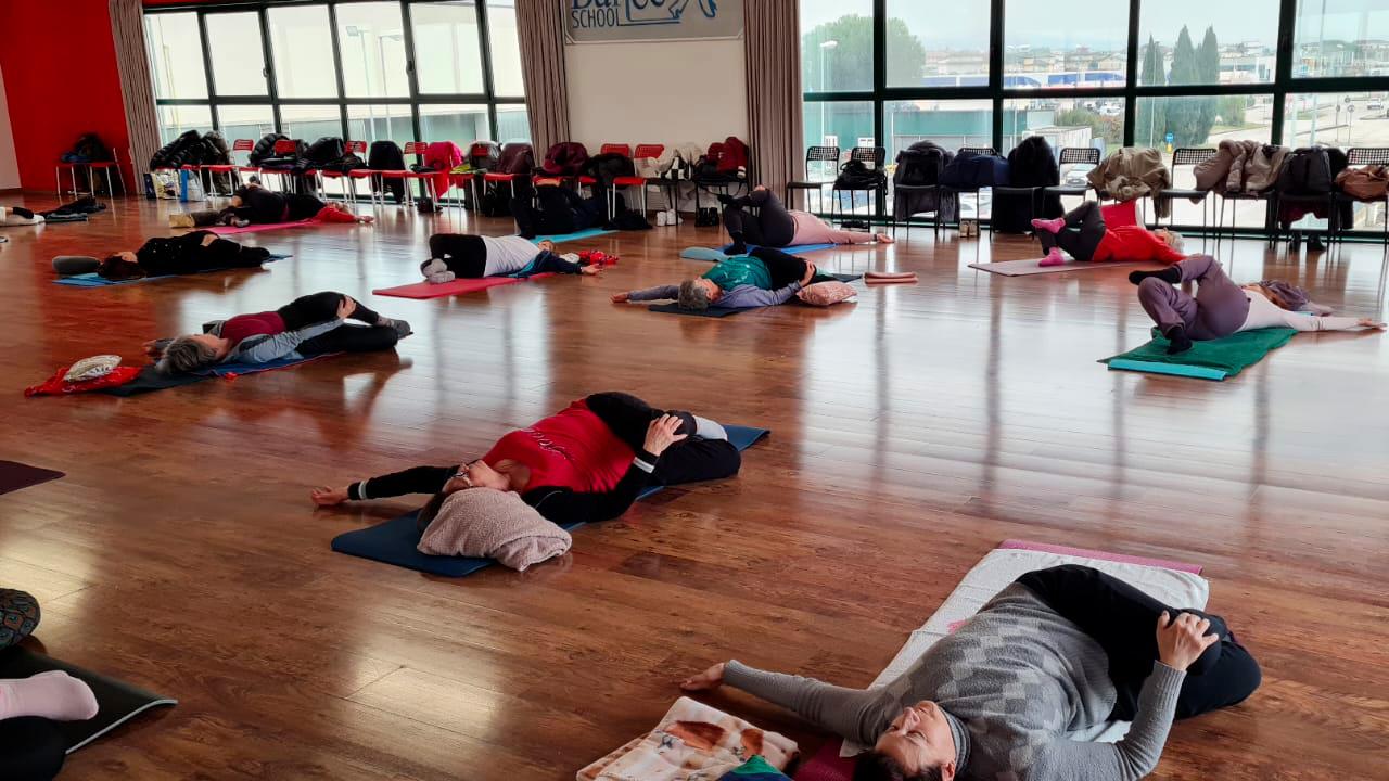 A Pagliare del Tronto riprende il corso di yoga olistico con Eugenia Brega