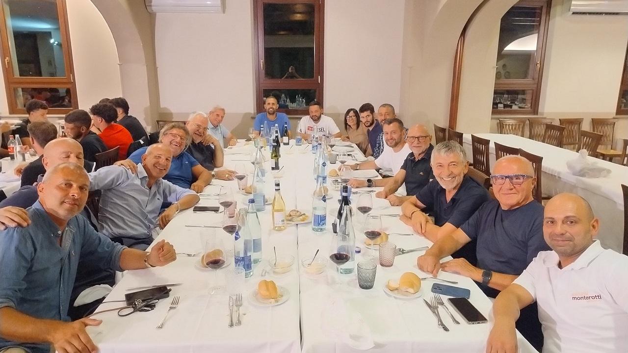 Atletico Ascoli: momento conviviale a Sarnano con famiglia Giordani, soci, dirigenza e squadra