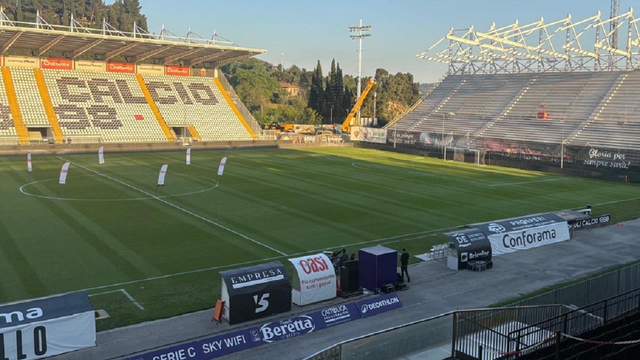Ascoli Calcio, 90 minuti per tentare il sorpasso sull'Arezzo all'ultima curva. La Torres non è al riparo dai guai