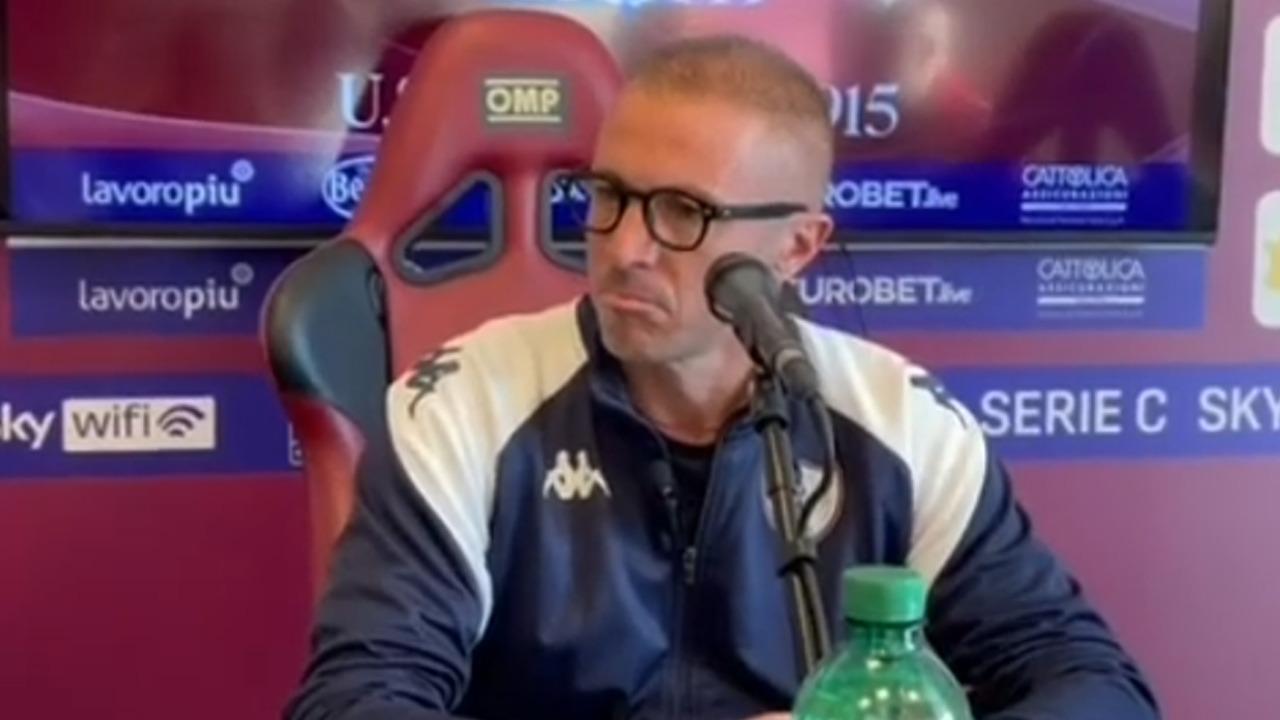 Sambenedettese in crisi, esonerato D'Alesio. Torna in panchina Mancinelli