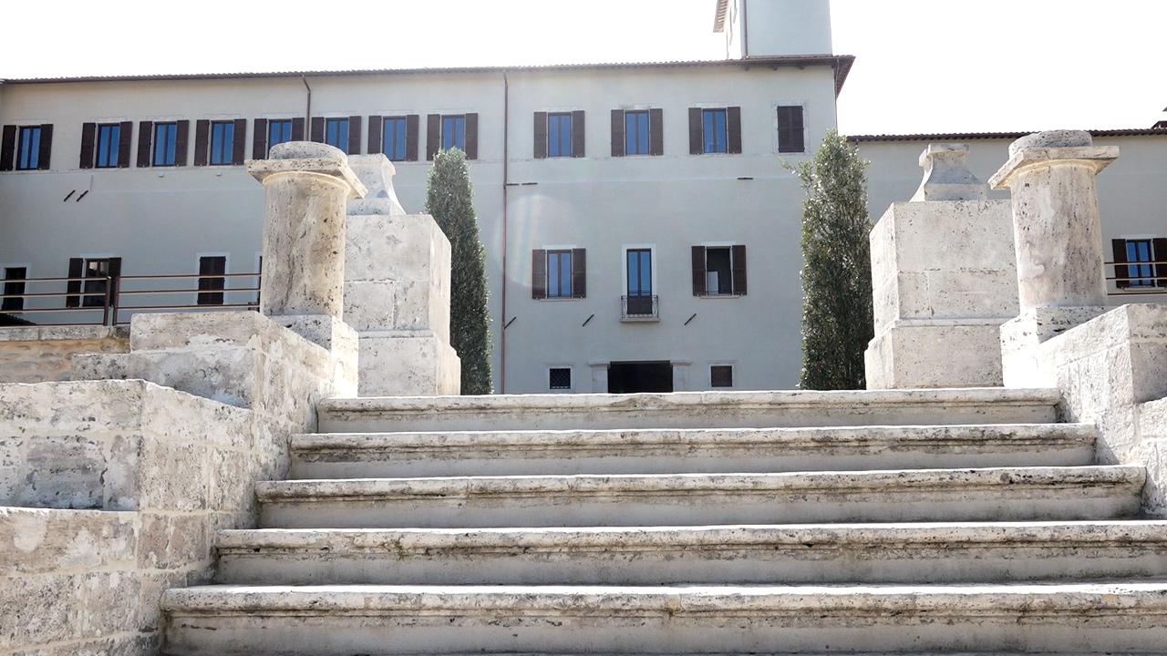Ascoli Piceno, tour tra le bellezze della Dimora Saladini Pilastri con le suggestive immagini. Papetti: ''Restauro straordinario in tempi brevissimi