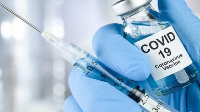 Coronavirus Marche, prenotazioni vaccini per personale scolastico ed universitario under 55