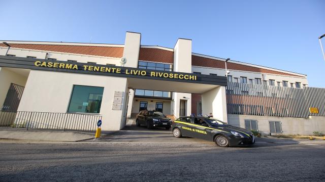 Guardia di Finanza: incassavano reddito di cittadinanza senza titolo, beccati in 5 