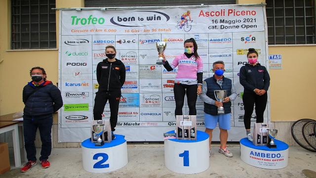 Ciclismo: Ascoli Piceno, Rachele Barbieri è la ruota più veloce del Trofeo Born to Win