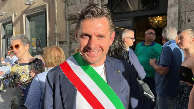 Ascoli Piceno, le prime parole di Fioravanti dopo la riconferma a sindaco: “Il popolo è con me, continuiamo insieme”