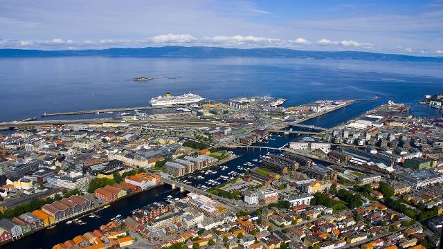 Coronavirus, nuova mutazione in Norvegia a trasmissione rapida lo rende più contagioso