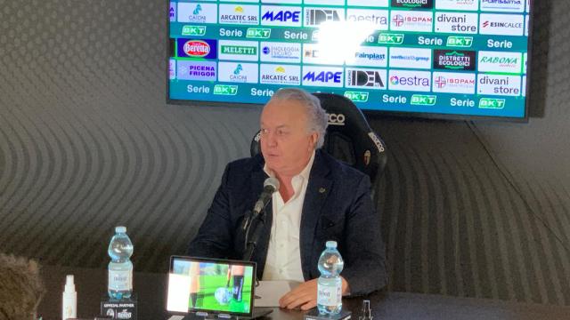 Ascoli Calcio, conferenza stampa del patron Massimo Pulcinelli nella sede di Corso Vittorio Emanuele