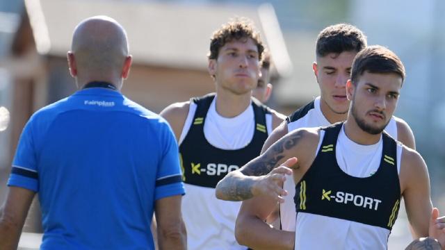 Ascoli Calcio, Viali lavora su palle inattive e finalizzazione. Samp, rifinitura pomeridiana e volo charter per Pescara